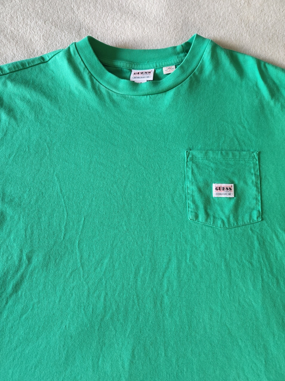 Guess Plain Classic Pocket T Shirt Green size Large Preowned Great Condition 💥 - Picture 2 of 8